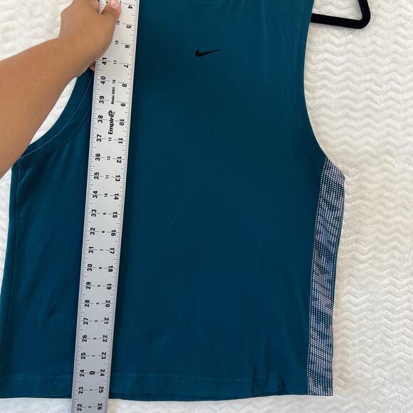 Nike Muscle Tank Womens Small Teal Center Swoosh Top Athleisure The Nike Tee - Picture 9 of 11